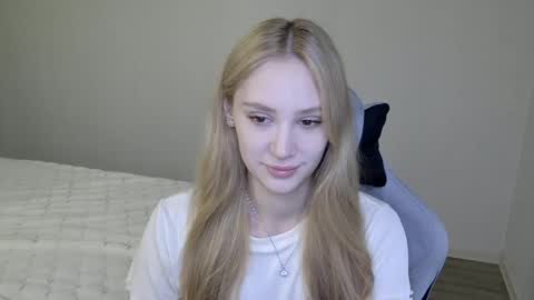 LaylaPretty001 online show from November 8, 11:37 am