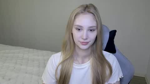 LaylaPretty001 online show from November 7, 5:24 am