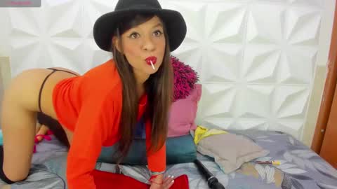Layqueen online show from December 6, 4:36 am