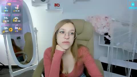 Snapshot of layriantavee chatting on February 3, 6:56 am layriantavee online show from February 3, 6:56 am