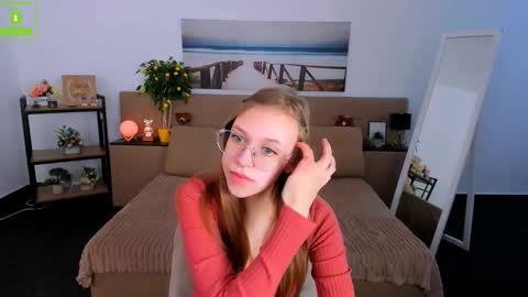 Snapshot of layriantavee chatting on March 1, 6:57 am layriantavee online show from March 1, 6:57 am