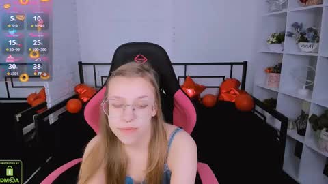 Snapshot of layriantavee chatting on February 20, 7:01 am layriantavee online show from February 20, 7:01 am