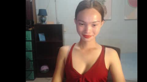 Snapshot of leah_fucker chatting on September 15, 9:33 pm leah_fucker online show from September 15, 9:33 pm
