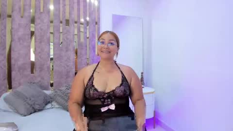 Leah  online show from December 9, 11:13 pm