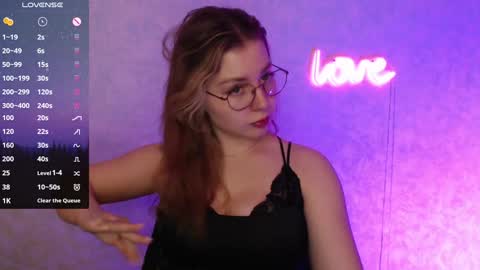 Snapshot of leahbarton chatting on January 30, 10:50 am Leah Barton online show from January 30, 10:50 am