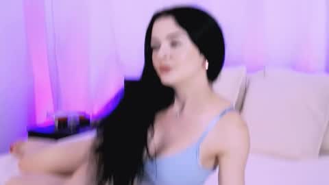 Leah online show from September 12, 7:32 pm