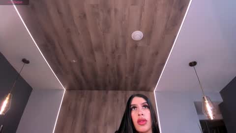 Snapshot of leahlombardi_ chatting on October 8, 3:11 am leahlombardi_ online show from October 8, 3:11 am