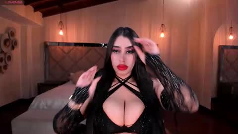 Snapshot of leahlombardi_ chatting on September 17, 3:15 am leahlombardi_ online show from September 17, 3:15 am