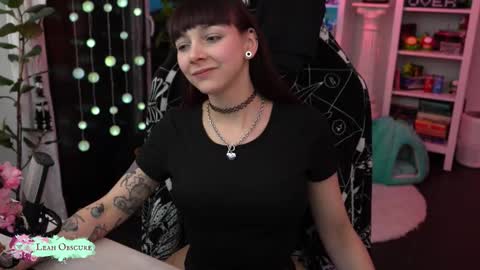 Leah online show from March 19, 8:35 pm