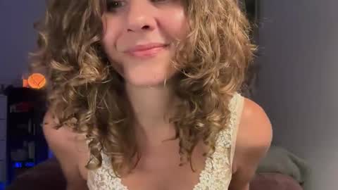 Leah Sparkles online show from September 25, 2:43 am