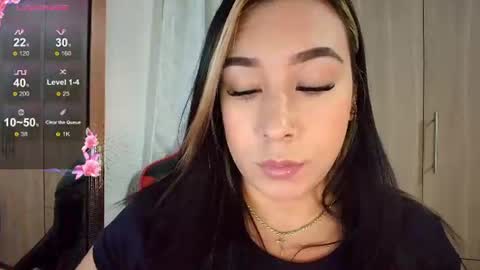 leah online show from July 12, 9:10 am