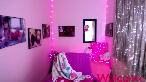 Leandra online show from December 11, 12:12 pm