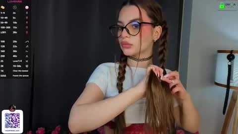 Sophie online show from February 26, 7:35 pm