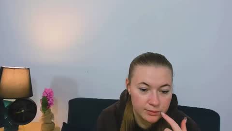 Lea online show from October 14, 3:14 pm