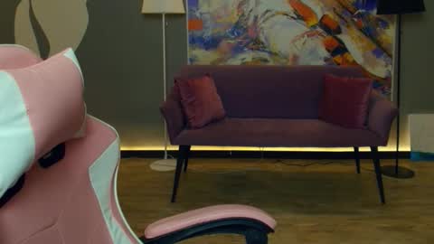 Lilly online show from December 18, 9:08 pm