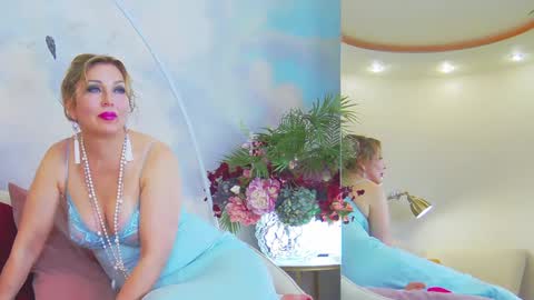 Snapshot of ledy_mary chatting on March 3, 11:58 am ledy mary online show from March 3, 11:58 am