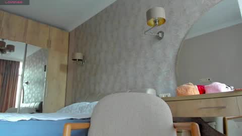 lee_chang online show from April 3, 2:15 pm