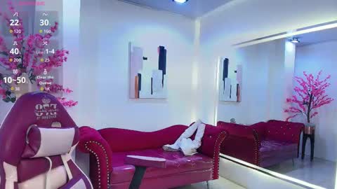 Leia.  online show from September 26, 11:08 am