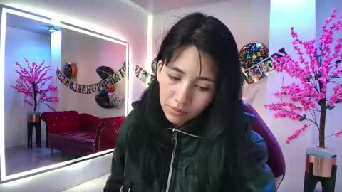 Leia.  online show from October 27, 11:17 am