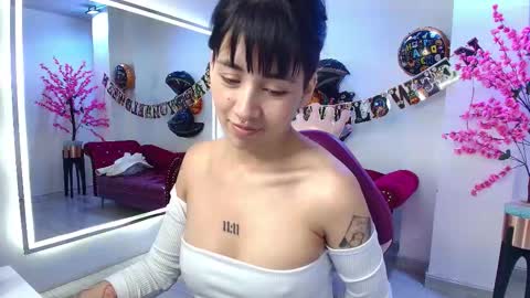 Leia.  online show from October 30, 12:28 pm