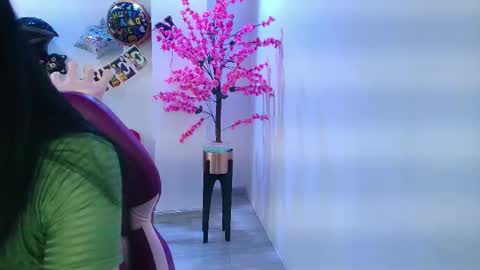 Leia.  online show from November 3, 11:14 am