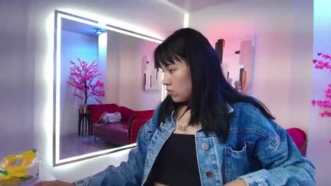 Leia.  online show from October 24, 12:12 pm