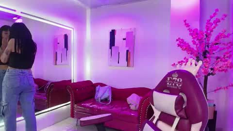 Leia.  online show from September 29, 11:48 am