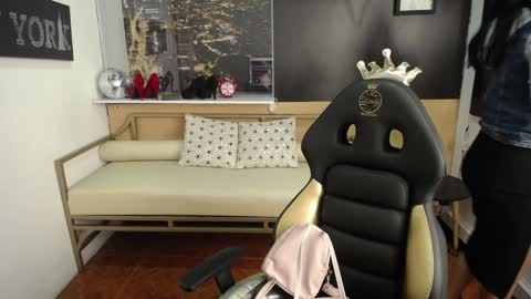 leidy online show from December 16, 12:49 pm