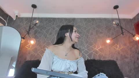 LEIGH ANGELS online show from June 3, 10:15 pm