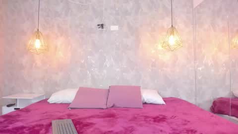 LEIGH ANGELS online show from October 29, 10:01 pm