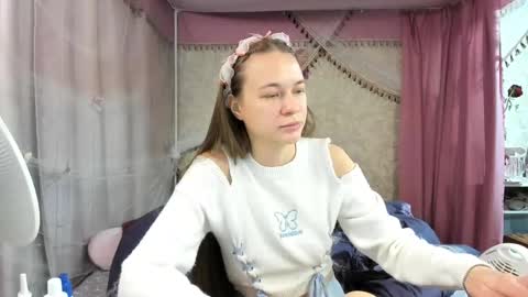 leila_bambi_ online show from March 1, 8:41 pm