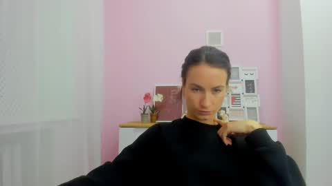 leilabloom online show from January 16, 4:39 pm