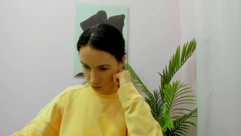 leilabloom online show from January 22, 4:44 pm