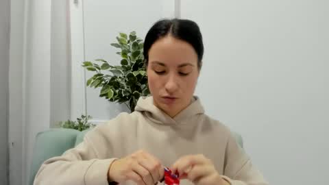 leilabloom online show from January 26, 8:46 am