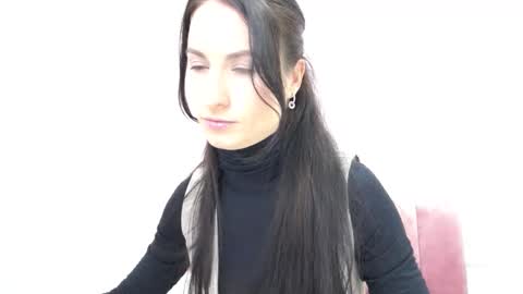 leilabloom online show from March 8, 2:49 pm