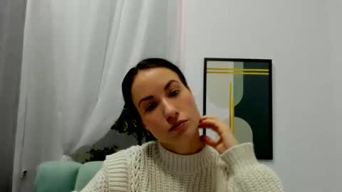 leilabloom online show from February 5, 8:32 am