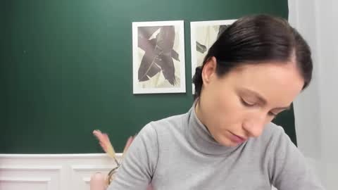 leilabloom online show from March 2, 2:04 pm
