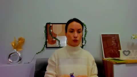leilabloom online show from February 23, 1:56 pm