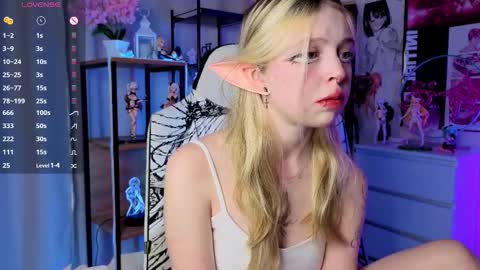 Snapshot of leiladwight chatting on September 11, 4:13 am Leila online show from September 11, 4:13 am