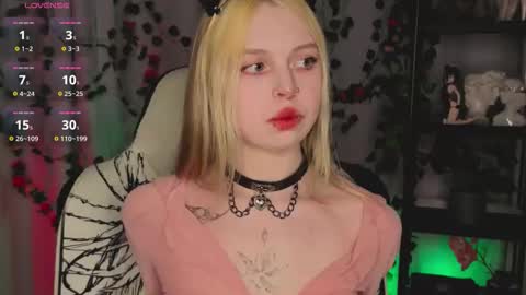 Leila online show from February 22, 3:02 pm