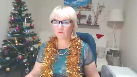Leila Kinky online show from December 23, 1:35 pm