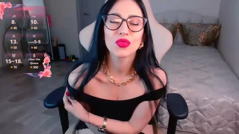 leilamurray online show from December 8, 8:51 am
