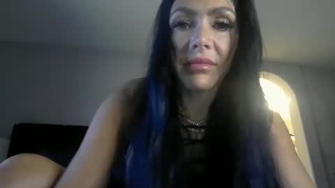 leilanibee84 online show from September 12, 7:43 pm