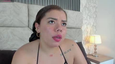 Snapshot of leilapons chatting on October 18, 9:27 pm leilapons online show from October 18, 9:27 pm