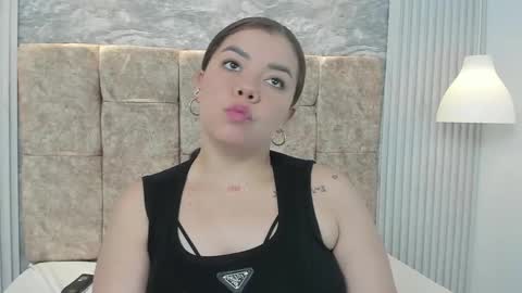 Snapshot of leilapons chatting on October 7, 5:28 pm leilapons online show from October 7, 5:28 pm