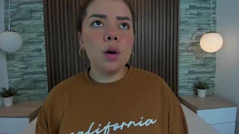 Snapshot of leilapons chatting on September 22, 5:22 pm leilapons online show from September 22, 5:22 pm