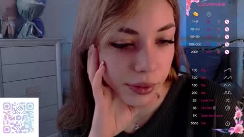 Leila online show from November 17, 2:45 am