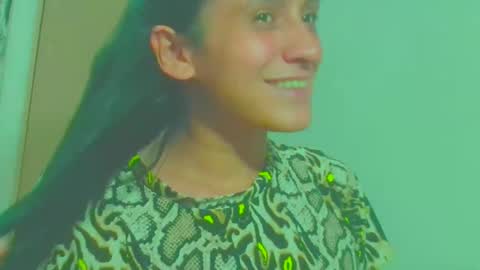 leily online show from December 18, 7:41 pm