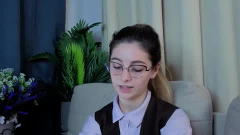 Alexandria online show from October 20, 8:45 pm