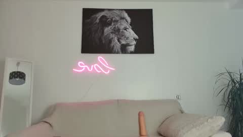 YOUR ELENA online show from September 25, 5:55 pm